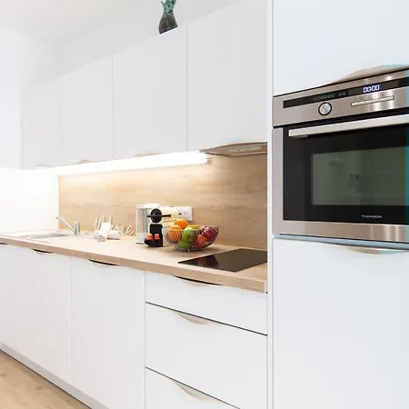 L'albion Yourhosthelper Appartement Cannes