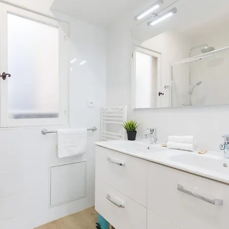 L'albion Yourhosthelper *